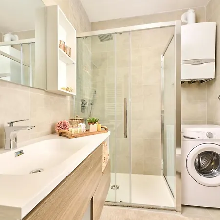 Spada Brand New With Garden 3 Min From Beach! * Πόρετς