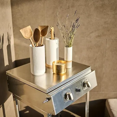 公寓 Spada Brand New With Garden 3 Min From Beach! *