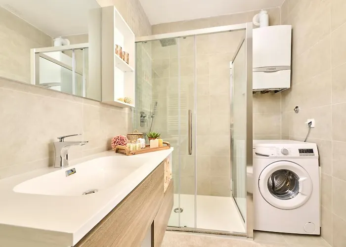 Spada Brand New With Garden 3 Min From Beach! * Poreč