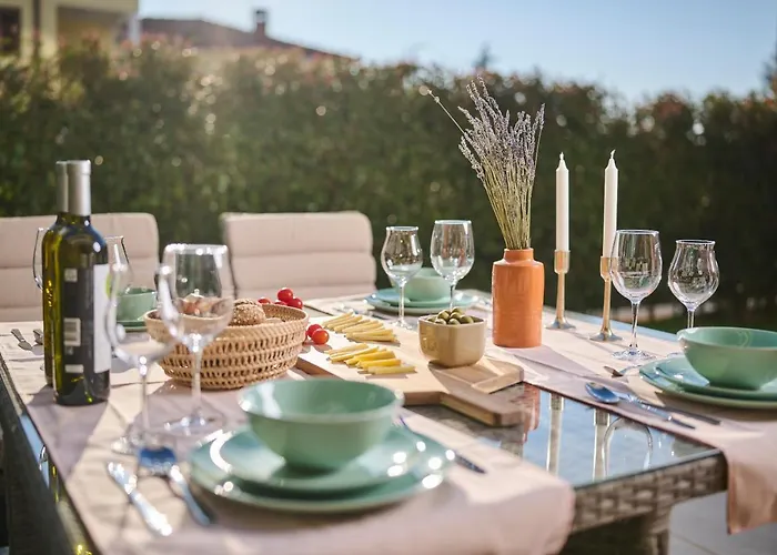 Spada Brand New With Garden 3 Min From Beach! Apartmán